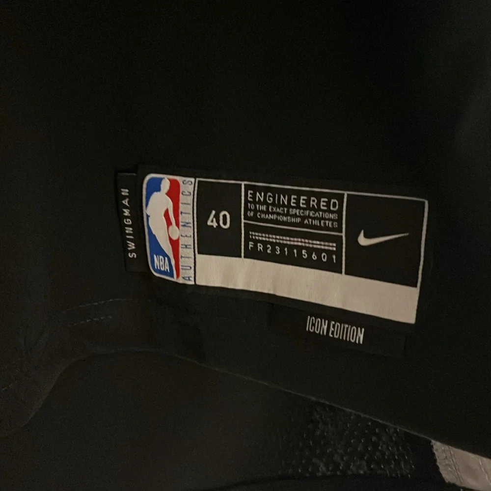 NWT Nike Men’s NBA Spurs Wembanyama Jersey Size S - Picture 5 of 7